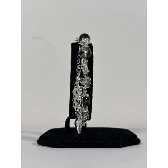 Green Crackle Glass Snake Beaded Charm Bracelet Silver Tone & Stretchy NWT - Picture 2 of 4